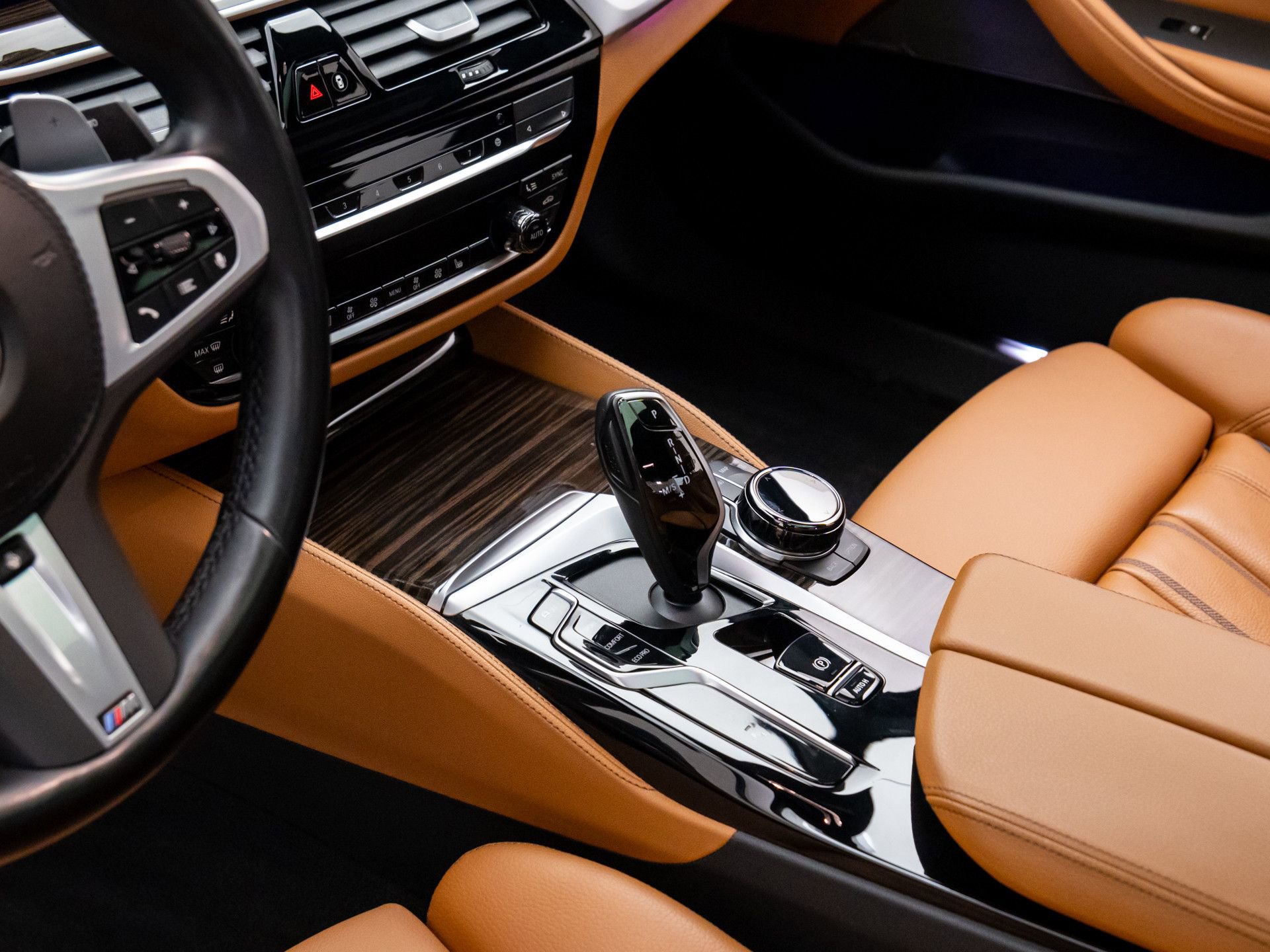 Used 2023 BMW 540i xDrive w/ Executive Package image 12