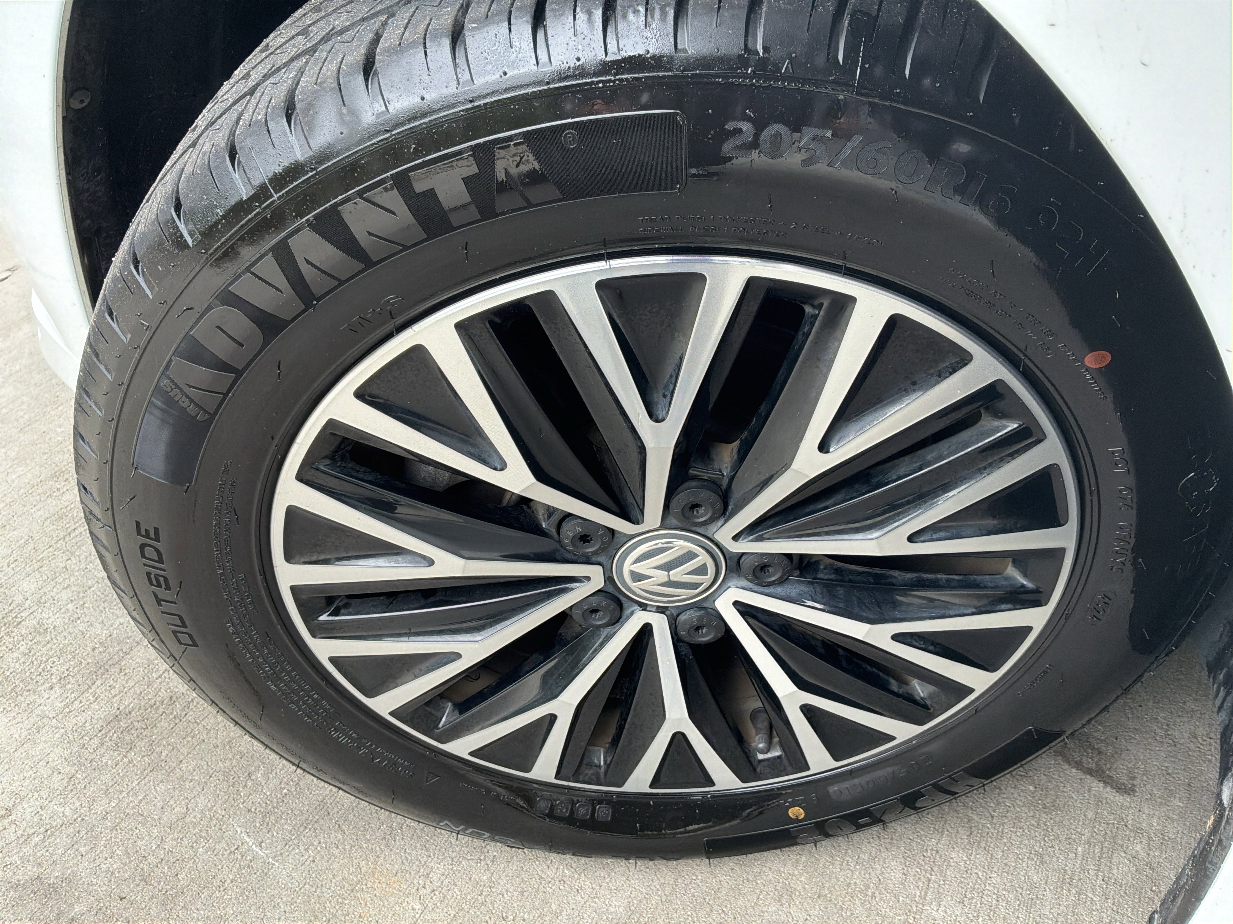 Used 2019 Volkswagen Jetta SE FWD image 13
