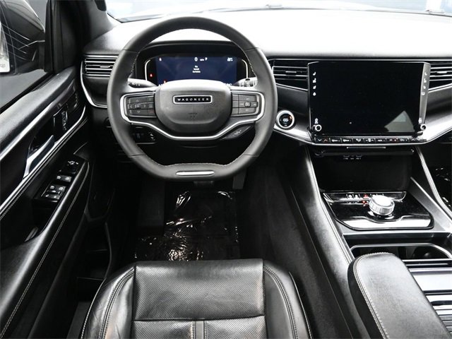 Used 2024 Jeep Wagoneer Base w/ Premium Group I image 12