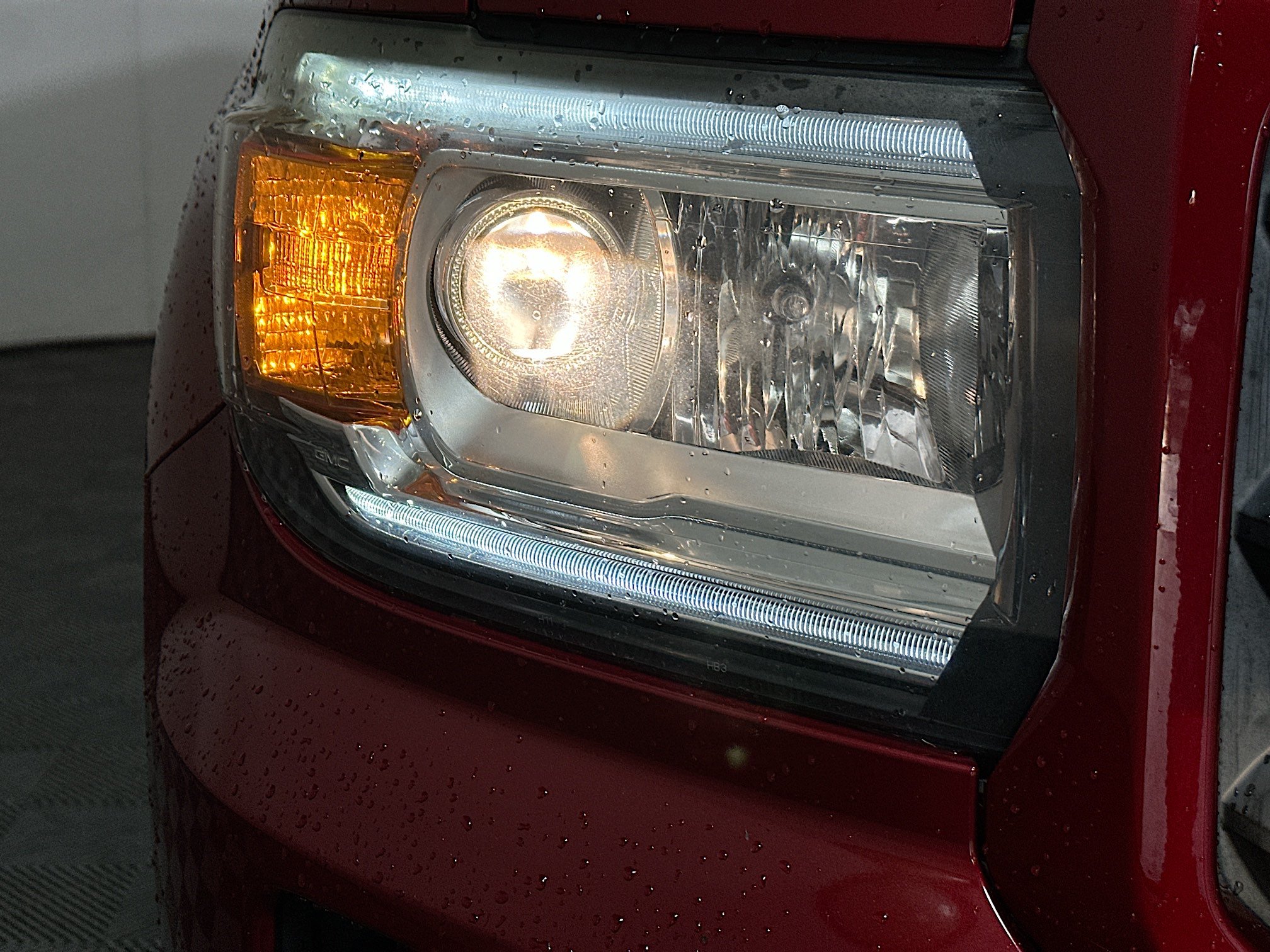 Used 2020 GMC Canyon SLE w/ Elevation Edition RWD image 9