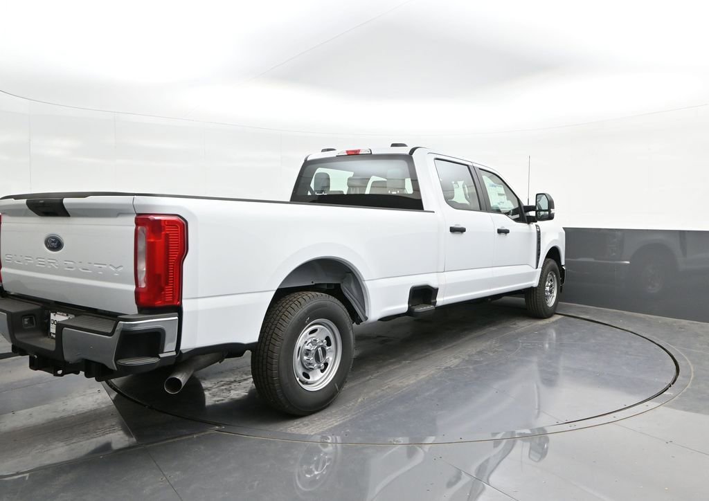 New 2026 Ford F250 XL w/ XL Chrome Package RWD image 10