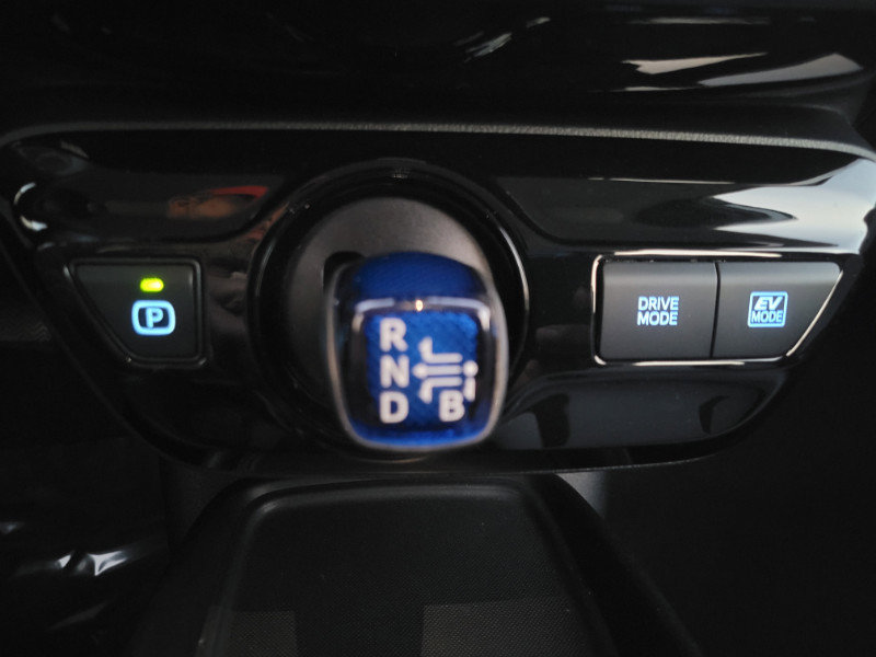 Used 2022 Toyota Prius LE FWD image 32