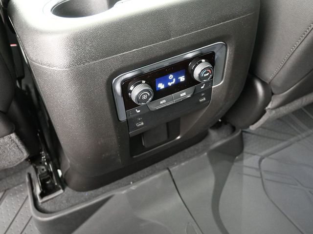 New 2026 Chevrolet Suburban High Country w/ Sun And Tow Package AWD/4WD image 20