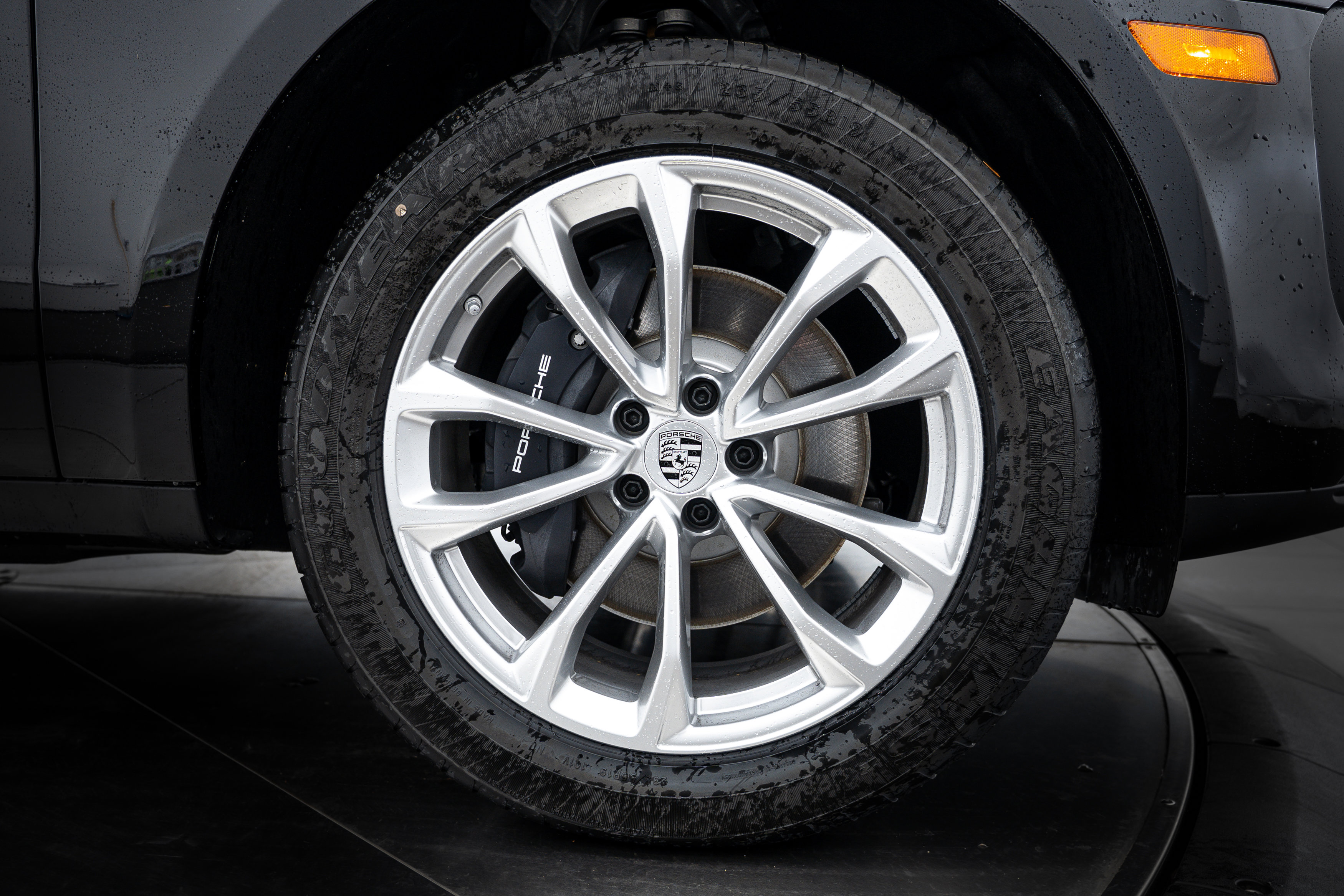 Certified 2026 Porsche Macan AWD/4WD image 12