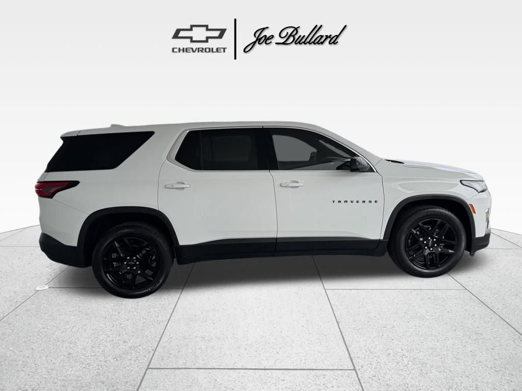 Used 2022 Chevrolet Traverse LS image 7