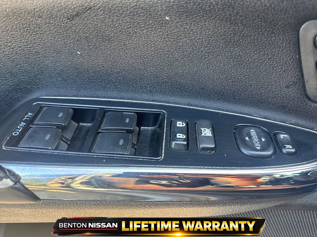 Used 2017 Toyota Avalon XLE Premium image 12