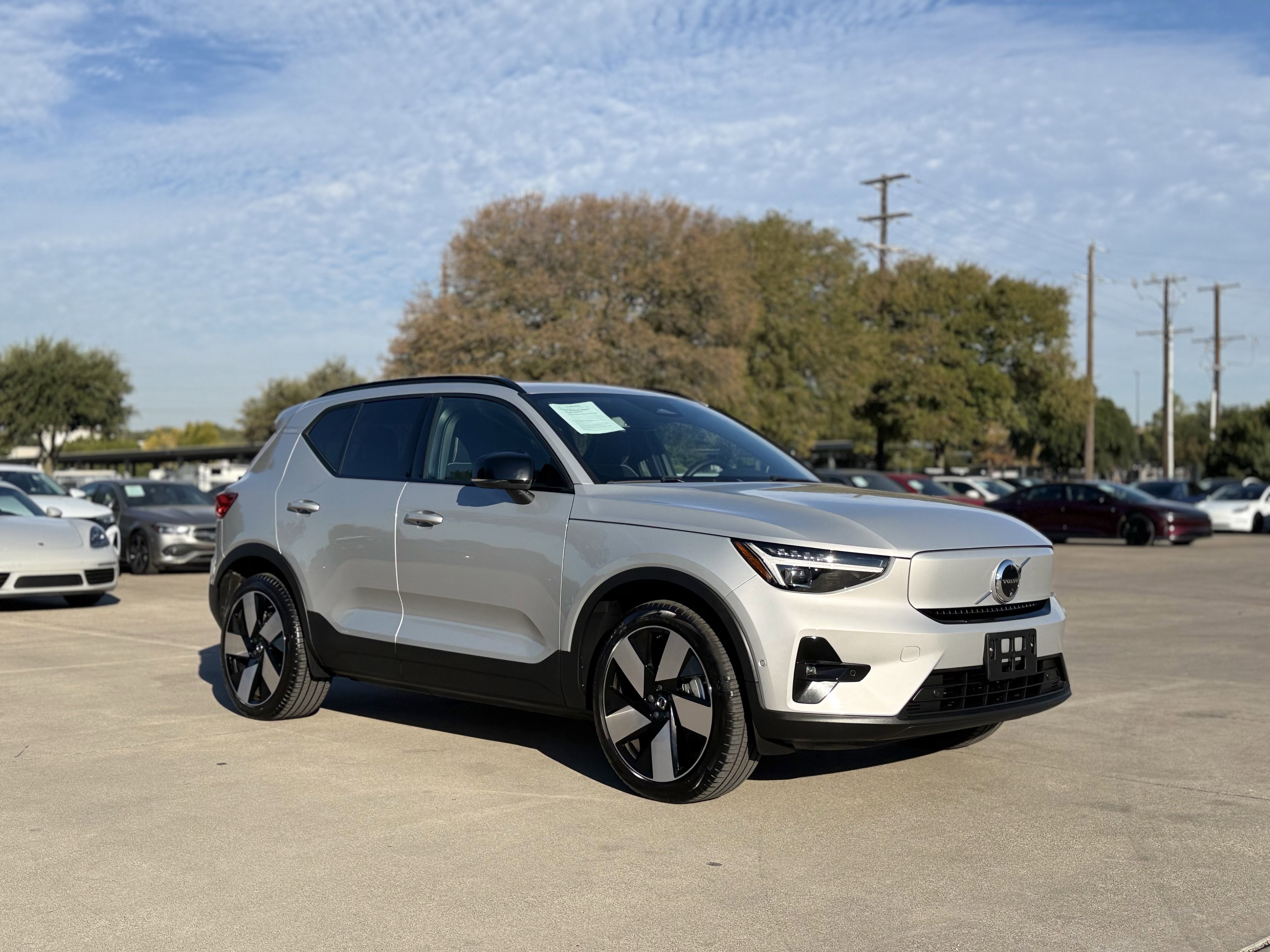 Used 2024 Volvo XC40 Recharge Plus w/ Protection Package Premier