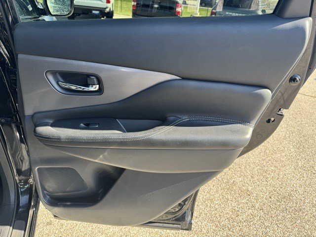 Used 2023 Nissan Murano SV w/ SV Midnight Edition Package image 29