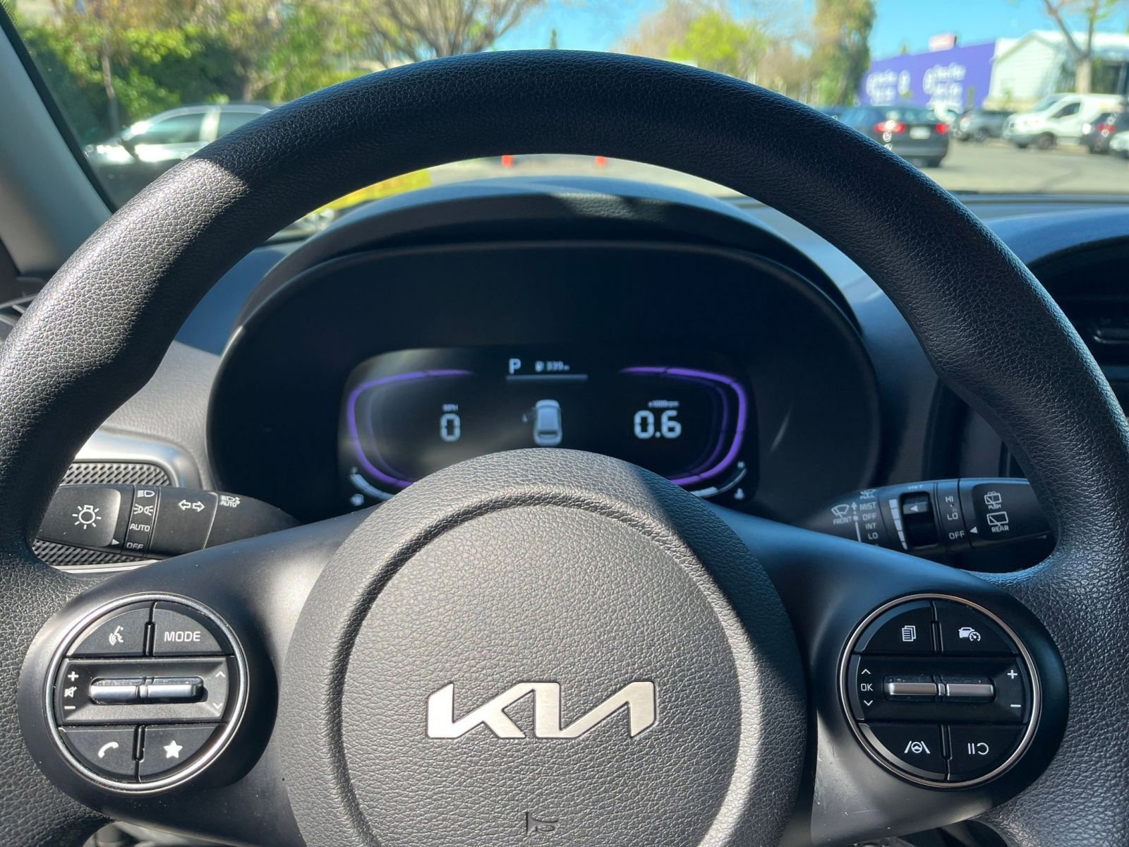 Used 2025 Kia Soul LX w/ LX Technology Package image 25