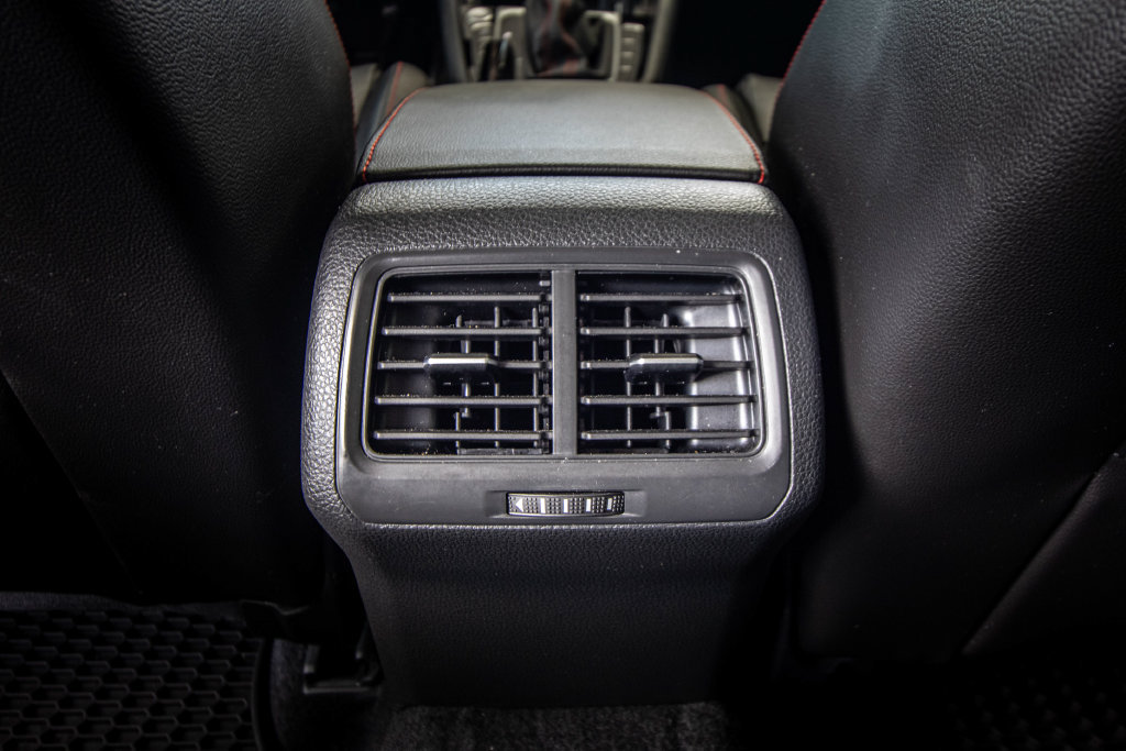 Used 2019 Volkswagen GTI SE FWD image 30