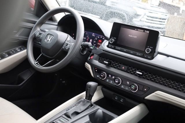 Used 2024 Honda Accord EX image 32
