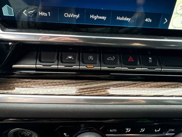 Used 2022 Chevrolet Silverado 1500 LT AWD/4WD image 16