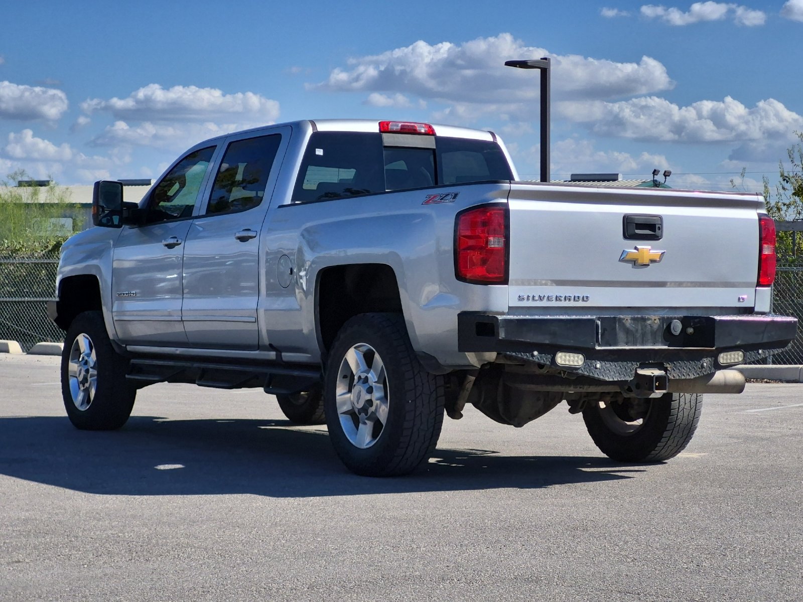 Used 2018 Chevrolet Silverado 2500 LT w/ LT Convenience Package AWD/4WD image 7