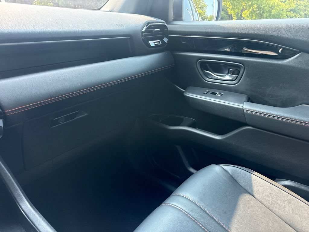 Used 2025 Honda Pilot TrailSport image 17