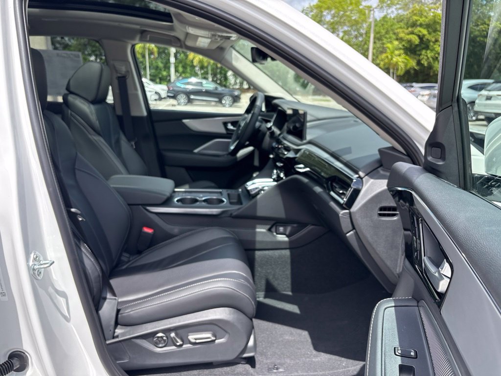 New 2026 Acura MDX w/ Technology Package FWD image 12