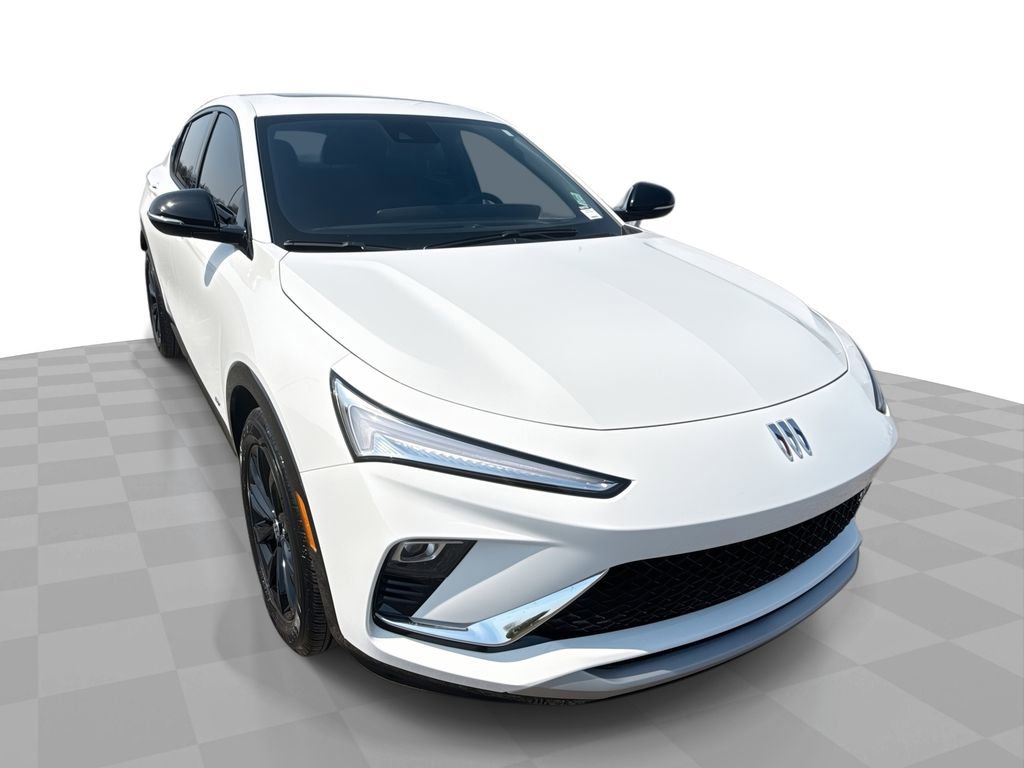 Certified 2025 Buick Envista Sport Touring w/ Convenience II Package image 1