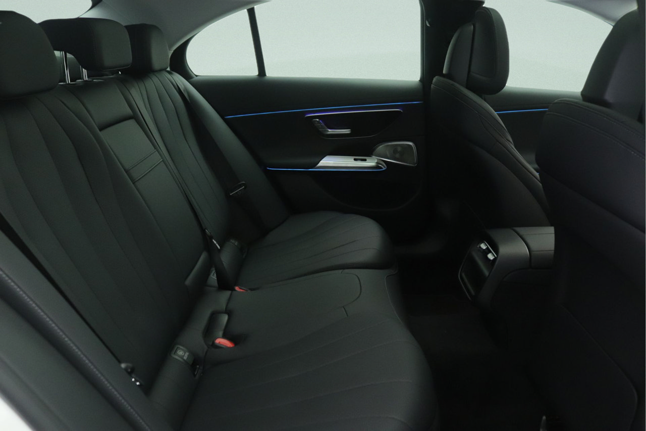 New 2026 Mercedes-Benz E 450 4MATIC Sedan image 8