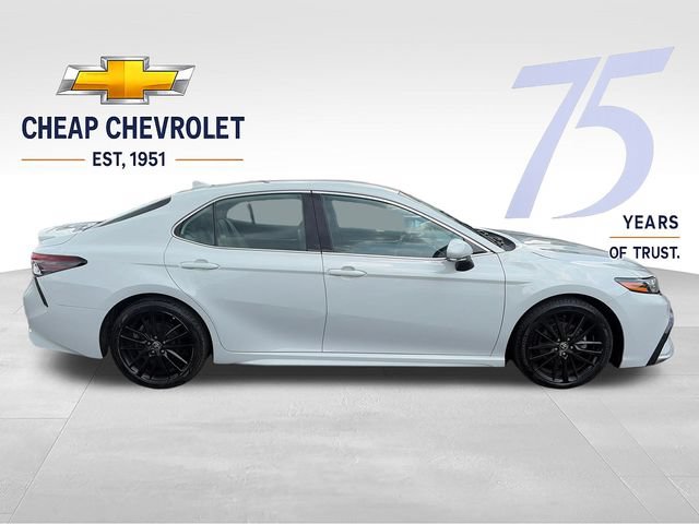 Used 2022 Toyota Camry XSE FWD image 6