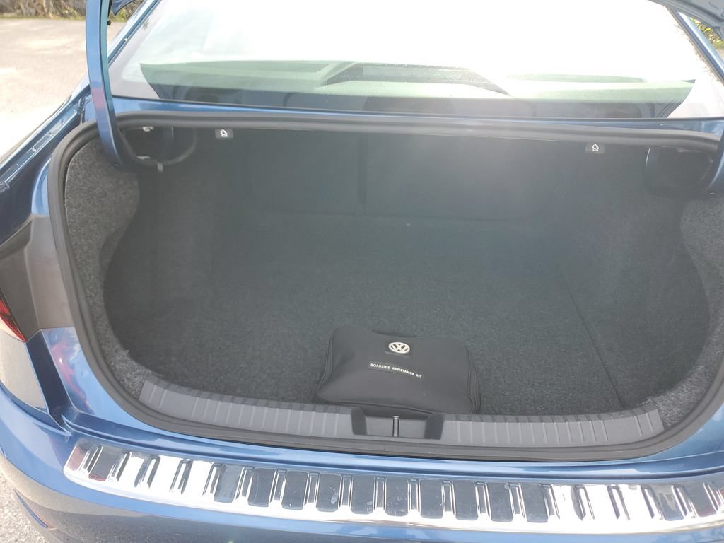 Used 2019 Volkswagen Jetta SE FWD image 14