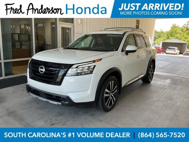 Used 2023 Nissan Pathfinder Platinum w/ Black Appearance Package FWD image 1