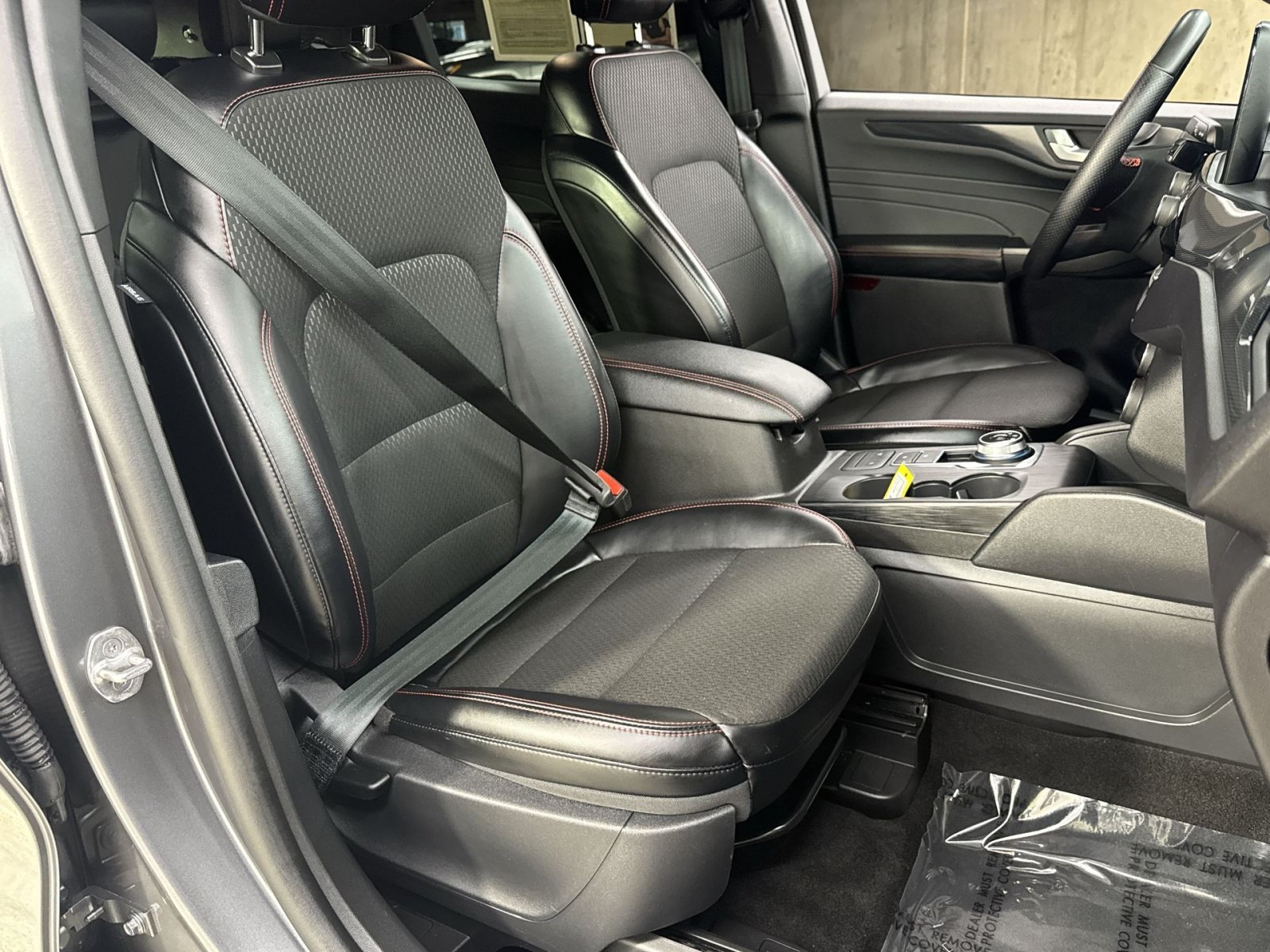 Used 2025 Ford Escape ST-Line AWD/4WD image 39