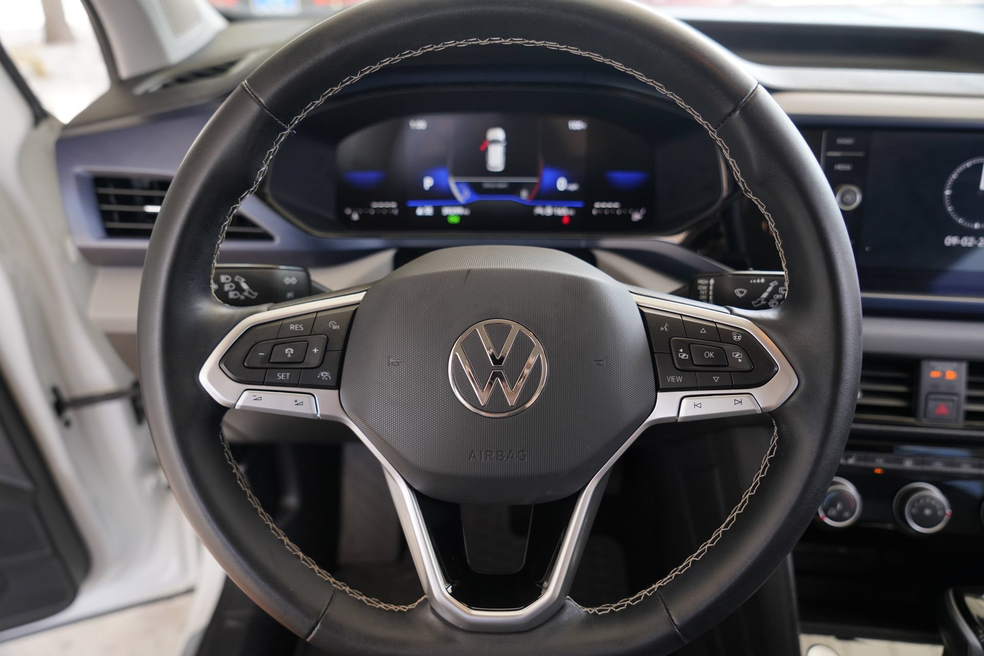 Certified 2023 Volkswagen Taos SE w/ Black Wheel Package FWD image 11