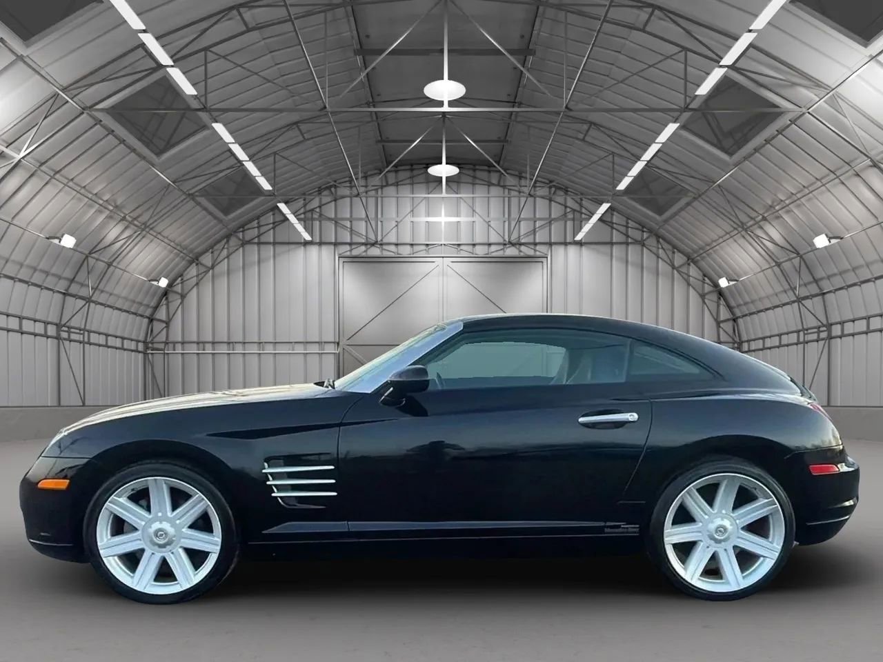 Used 2005 Chrysler Crossfire Limited RWD image 2