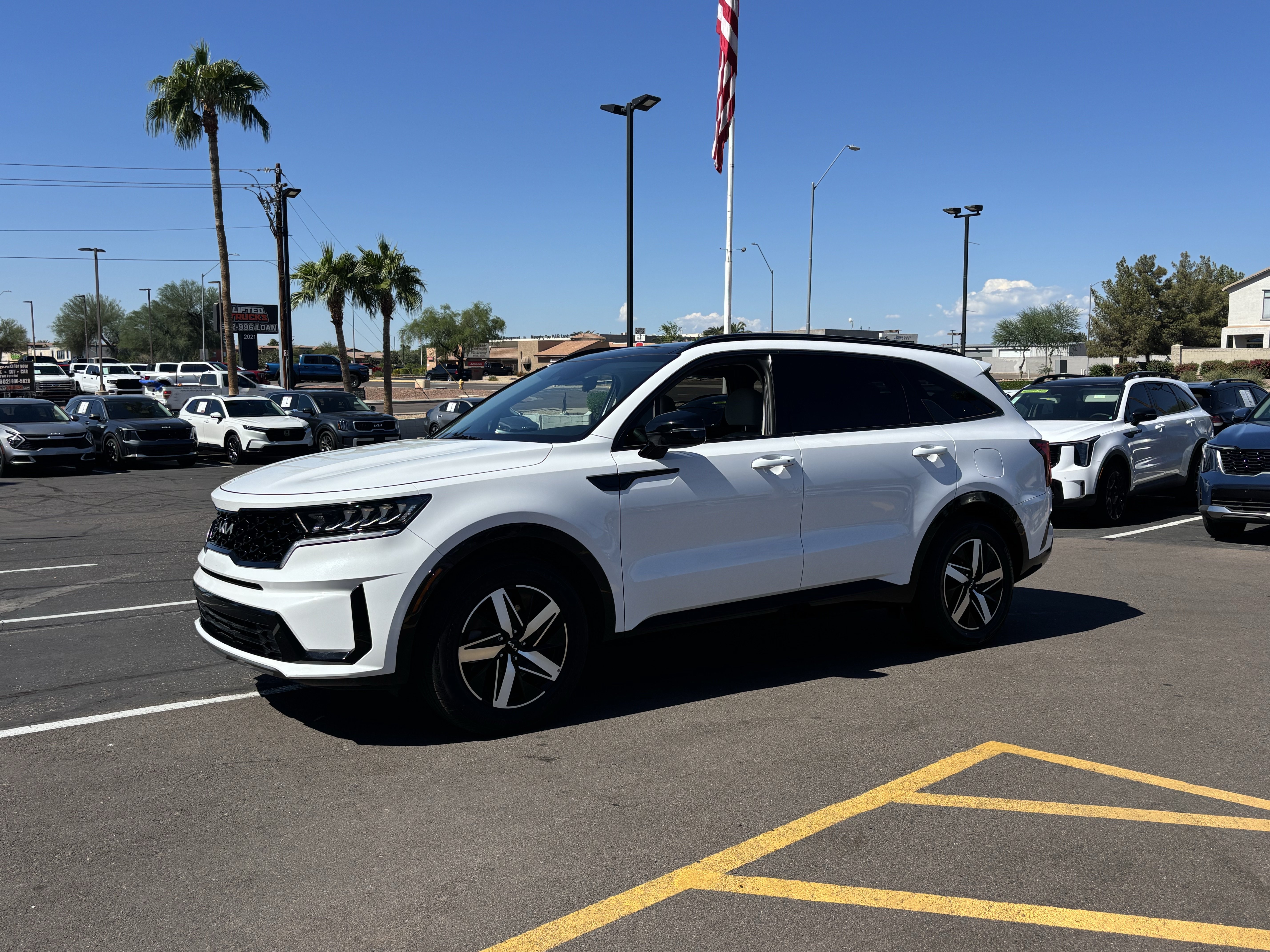 Certified 2023 Kia Sorento S w/ Panoramic Sunroof Package FWD image 6