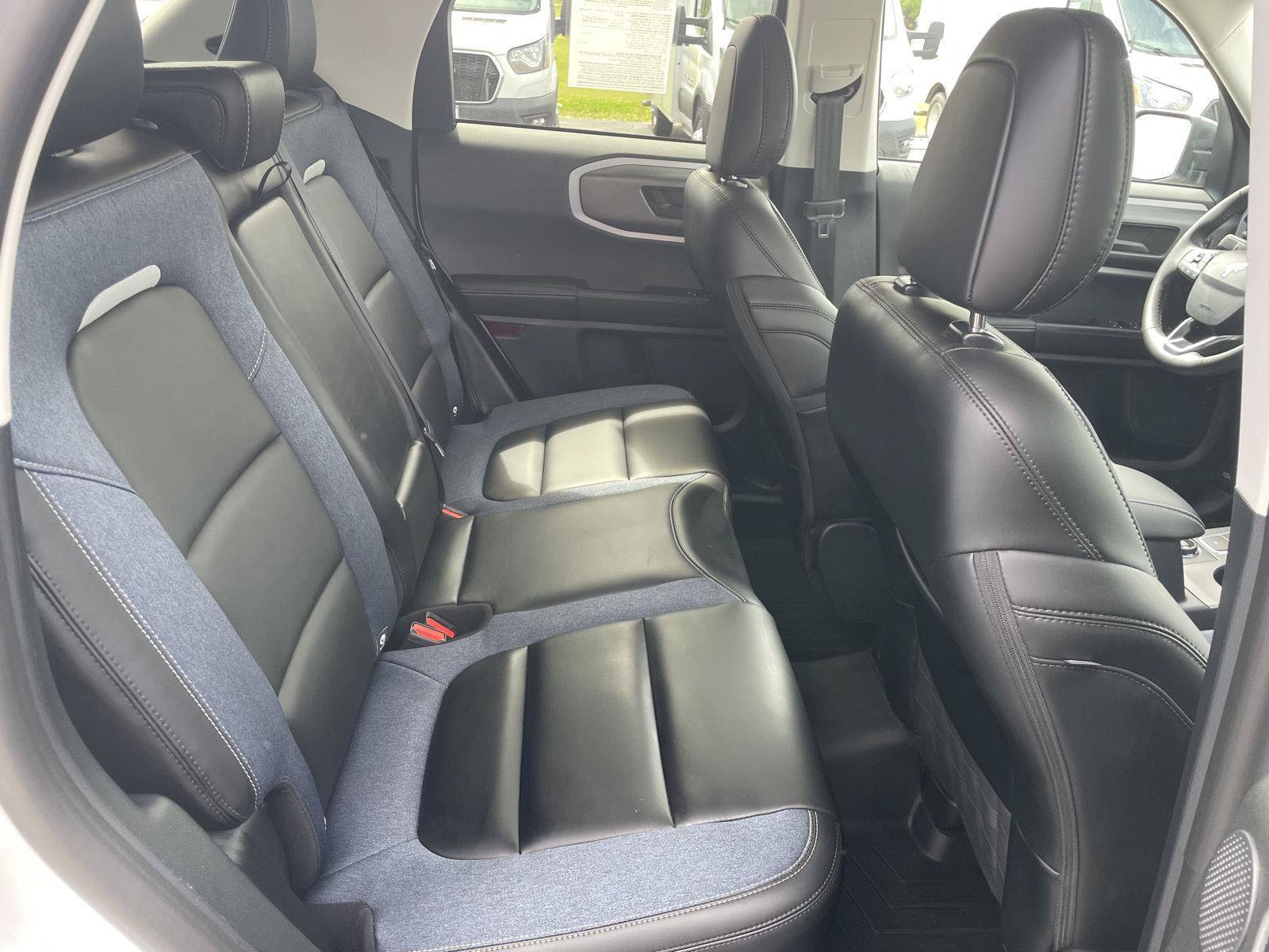 Used 2025 Ford Bronco Sport Outer Banks w/ Outer Banks Tech Package+ AWD/4WD image 28