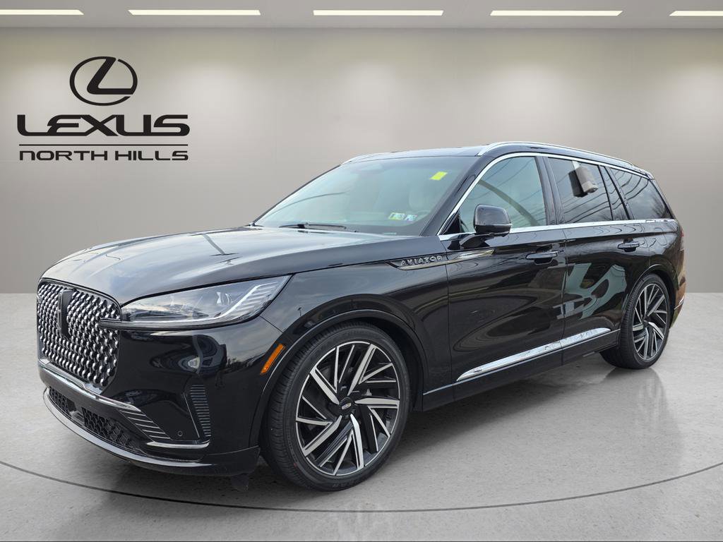 Used 2025 Lincoln Aviator Black Label image 1