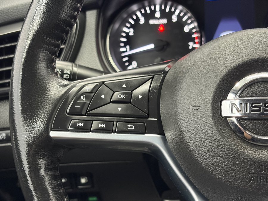 Used 2018 Nissan Rogue SV w/ Premium Package AWD/4WD image 20