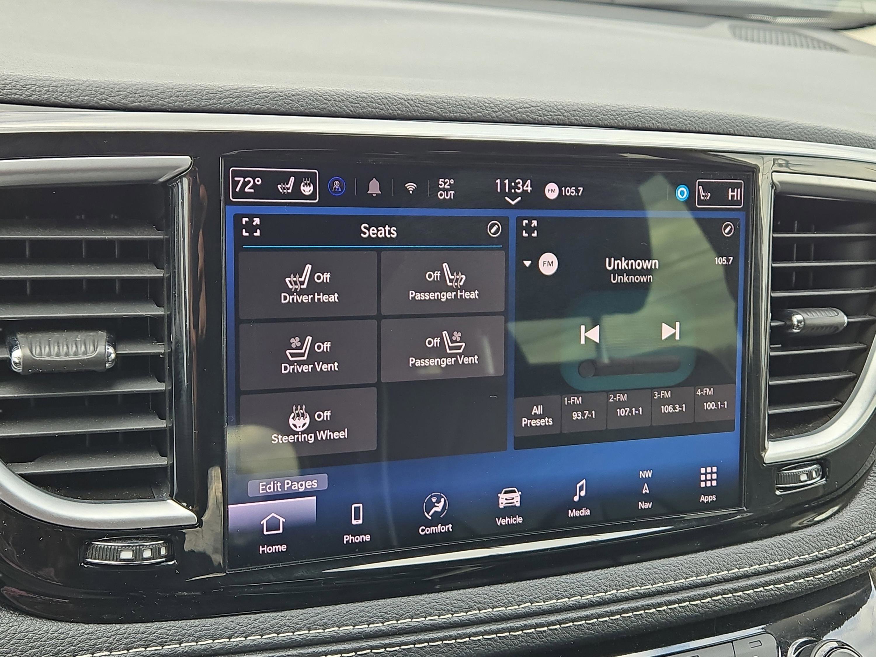 Used 2024 Chrysler Pacifica Limited image 28