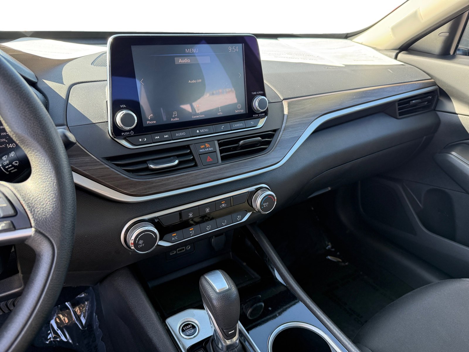 Used 2024 Nissan Altima 2.5 SV image 12