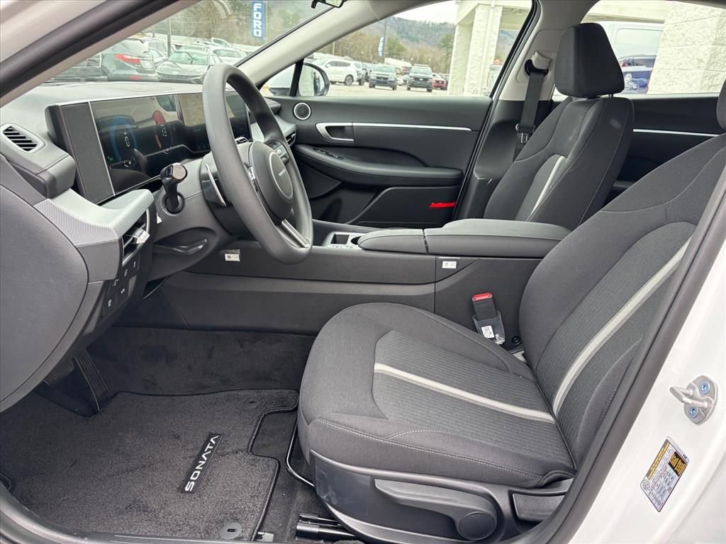 New 2026 Hyundai Sonata Blue FWD image 9
