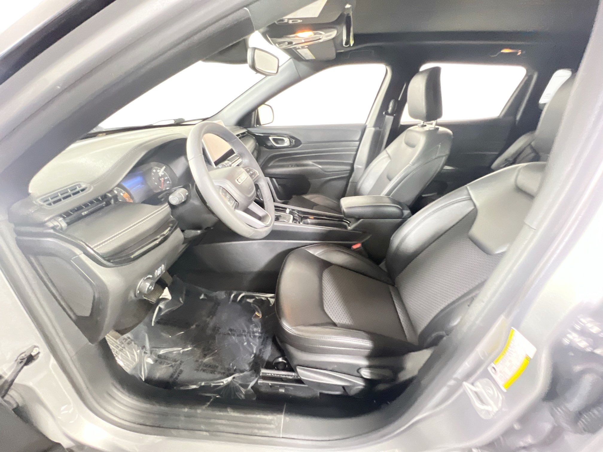 Used 2022 Jeep Compass Latitude w/ Sun and Sound Group AWD/4WD image 19