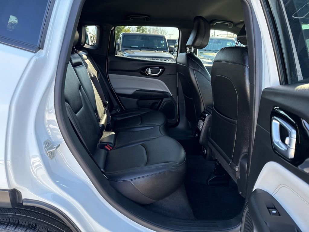 Used 2024 Jeep Compass Limited image 25