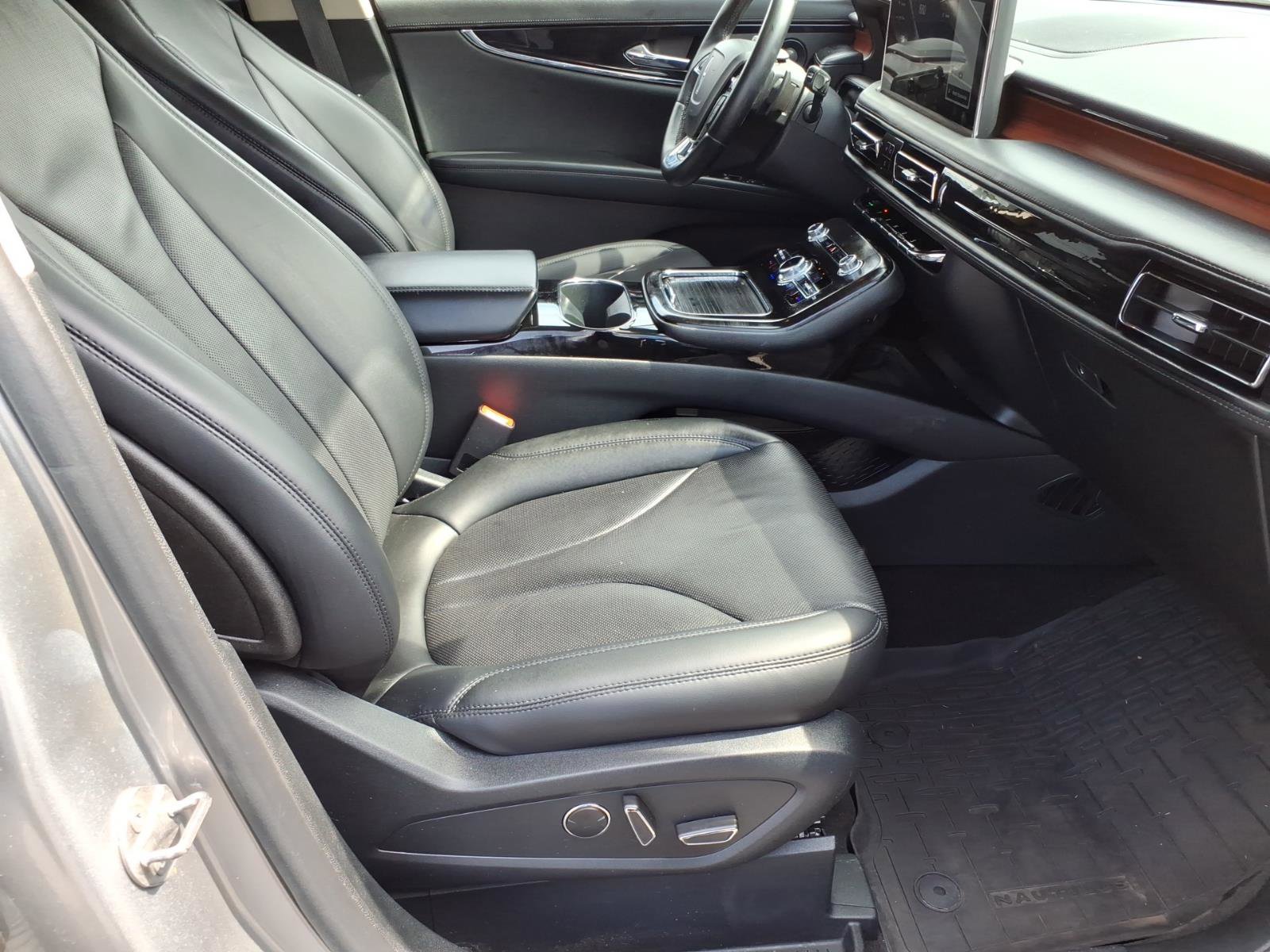 Used 2021 Lincoln Nautilus Reserve w/ Class II Trailer Tow Package AWD/4WD image 8