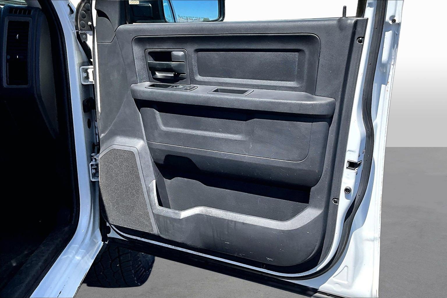 Used 2012 RAM 2500 ST w/ Protection Group AWD/4WD image 14