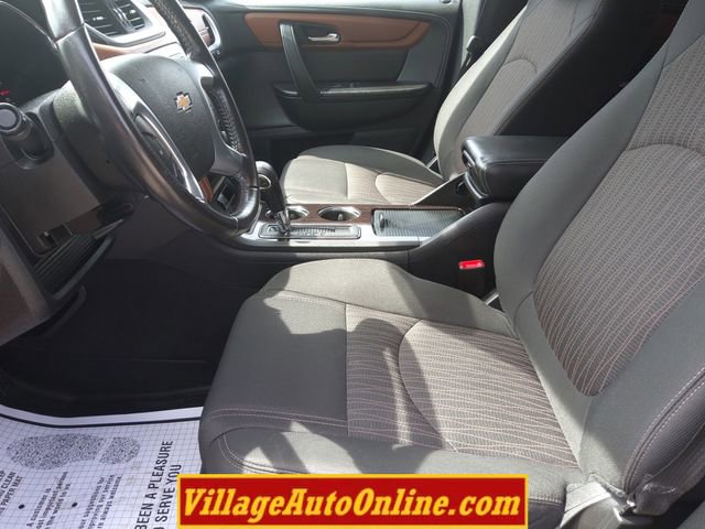 Used 2017 Chevrolet Traverse LT AWD/4WD image 21