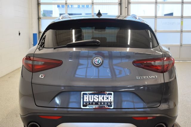 Used 2018 Alfa Romeo Stelvio Ti AWD/4WD image 11