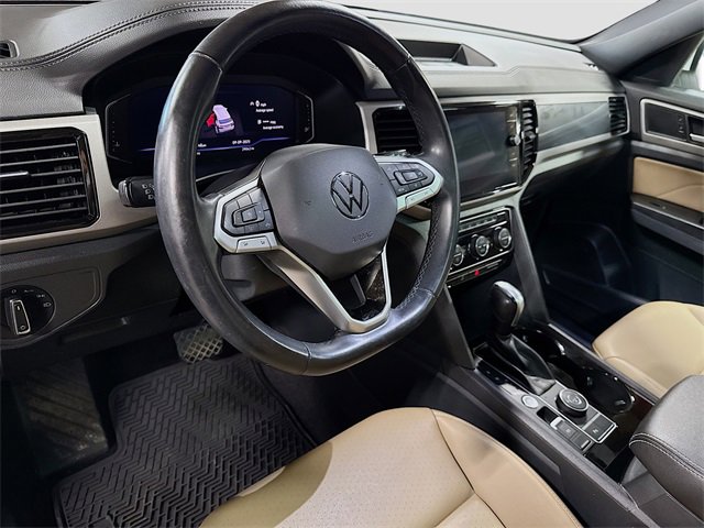 Used 2020 Volkswagen Atlas Cross Sport SEL image 16