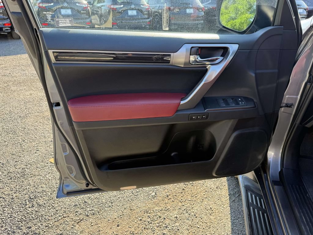 Used 2023 Lexus GX 460 Premium w/ Premium Package AWD/4WD image 12