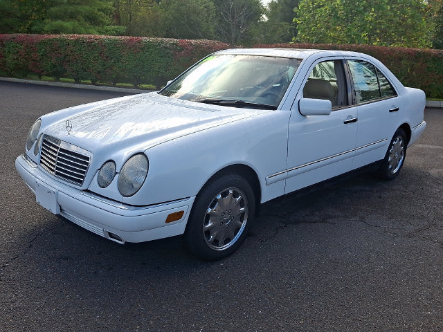 Used 1999 Mercedes-Benz E 300 Sedan image 3