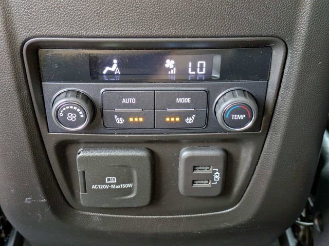 Used 2023 Buick Enclave Avenir image 19