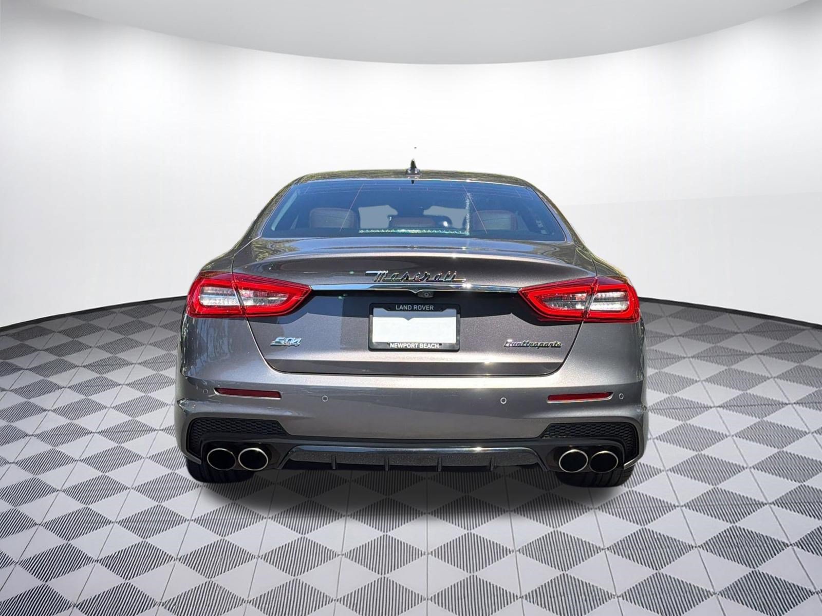 Used 2018 Maserati Quattroporte S GranSport Q4 AWD/4WD image 11