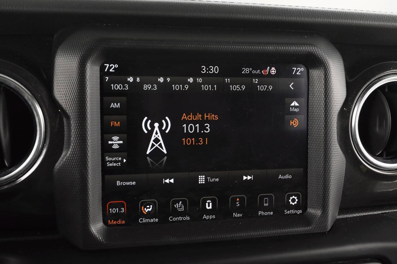 Used 2021 Jeep Wrangler Unlimited Sahara image 41