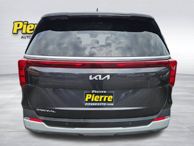 Used 2025 Kia Carnival FWD image 5