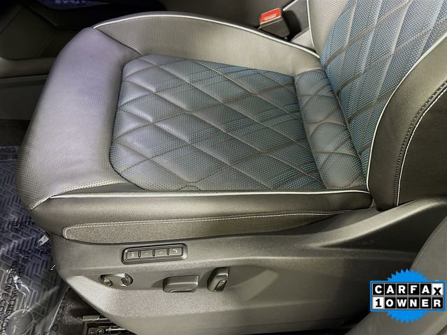 Used 2025 Volkswagen Atlas Cross Sport SEL Premium R-Line image 19