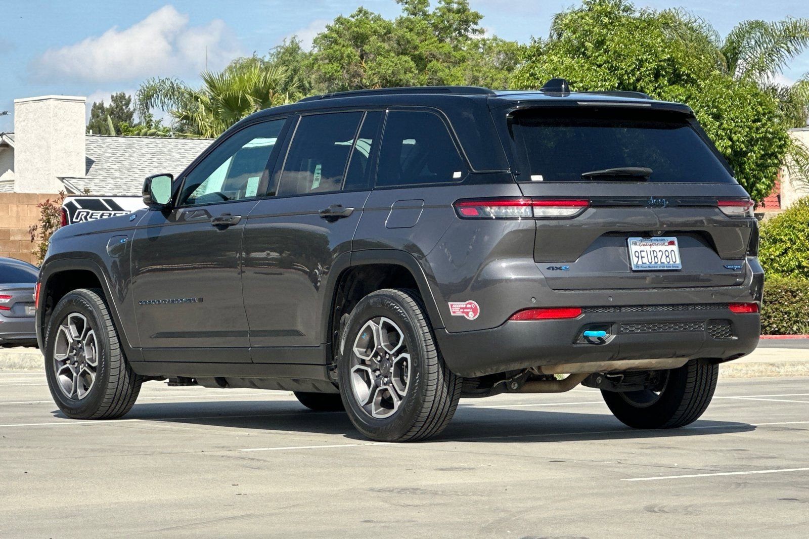Used 2022 Jeep Grand Cherokee Trailhawk image 4