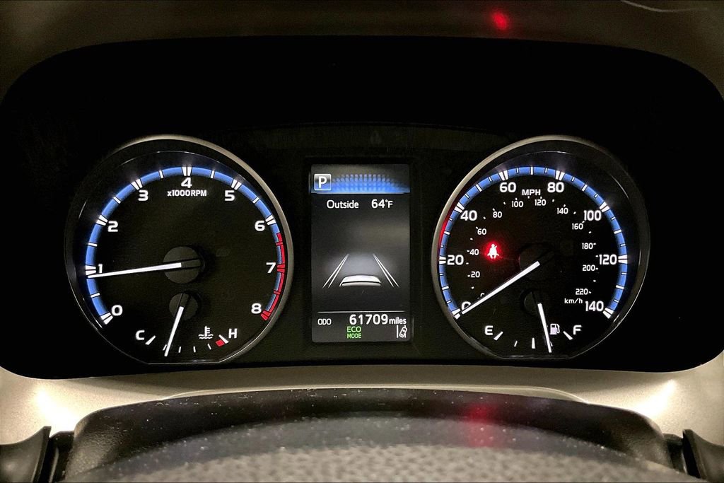 Used 2018 Toyota RAV4 XLE AWD/4WD image 13